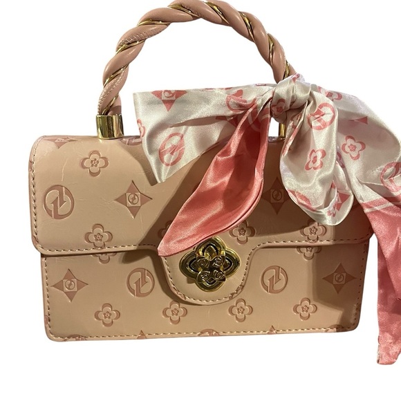 Stylish Pink Mini Bag with Vow scarf - Picture 2 of 6